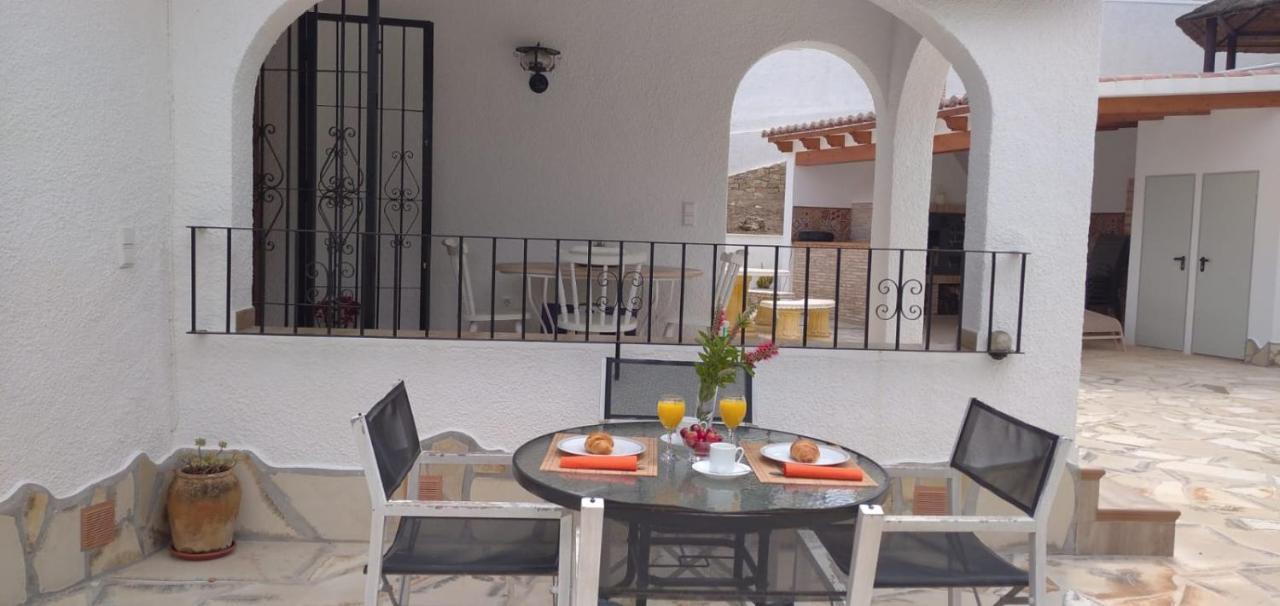 Villa Alhambra - Dale A Tu Familia Las Vacaciones Y El Descanso Que Se Merecen Calp Exterior foto